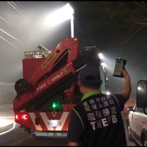 快關窗!安定工廠大火濃煙狂竄 台南、高雄20區空品拉警報