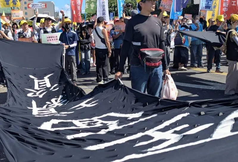 2000名勞工上凱道！勞團訴求全面加薪、勞退雇提提高