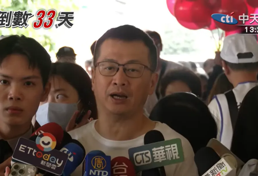 證實蔣萬安昨夜會白營小雞！羅智強揭內幕：收穫豐富