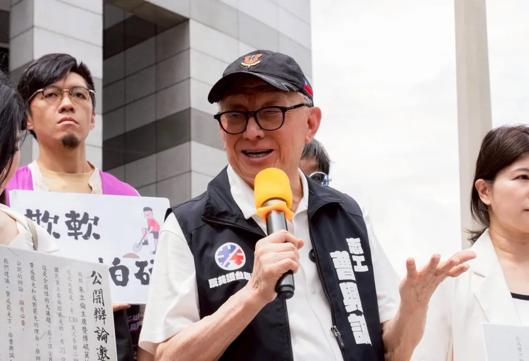 讚沈伯洋像媽祖遶境！曹興誠：展現菩薩精神