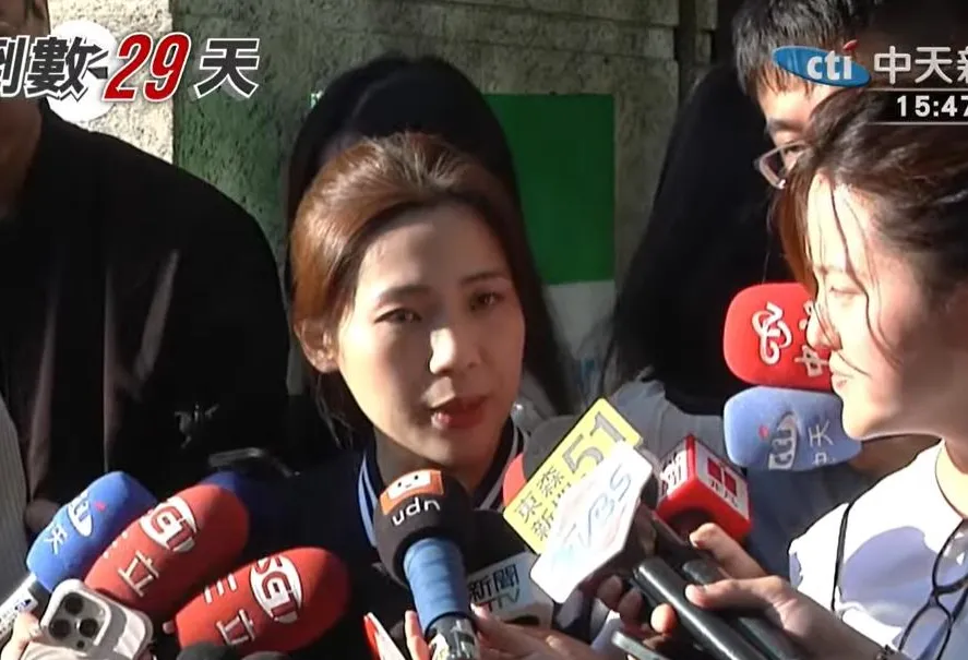 蔣辦團隊攝影爆「推擠記者」 徐巧芯再道歉掛保證:絕不再發生
