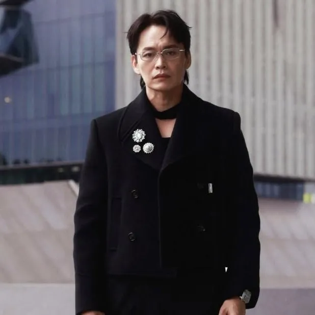 黃鐙輝金鐘上台被拍到「喉結下方異常凸起」 萁萁發聲曝他身體現況