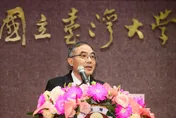 影/陳明通「剉咧等」？台大新校長陳文章上任　首度講到怎處理他