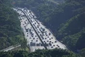 中秋連假首日！國道估清晨5時湧車潮　高乘載管制時段一次看