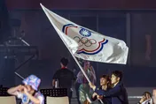亞運/開幕式中華隊進場！張煥宜黃筱雯獻掌旗官初體驗