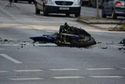 機車失控暴衝「保齡球噴飛3人」！桃園恐怖3傷車禍　高齡嬤頭重砸地…命危癱軟送醫