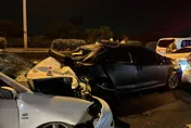 快訊／「甩飛20m砸地」車頭淪廢鐵！國1永康段死亡車禍　4車撞一團…他下車秒遭撞噴