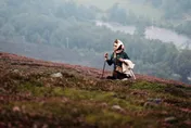 最後道別照曝光！英王室公開「女王獨自旅行身影」惹淚：願天使相伴長眠