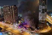 快訊／台中七期建案遭祝融！全棟36樓陷火海…濃密黑煙狂竄