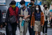 近7成大學生曾確診！台大醫做1測試：離全體免疫不遠了