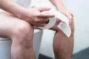 50歲男三十年來「這習慣」不改！就醫時竟已罹大腸癌第三期