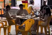 因好友惡作劇男子被迫加入美女飯局！　網友敲碗：我也要