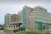 針劑不當混用致妙齡女癱瘓！醫師遭認定有疏失　判賠結果出爐