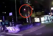 小四生闖紅燈遇警取締嚇哭　警：送達告發單給家長
