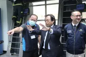 周玉蔻「地圖砲」四處挑戰火　王世堅：做人要有格調