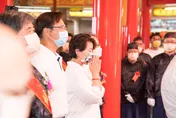 周玉蔻助攻發揮！台北市長民調落後蔣萬安17%　黃珊珊回應了