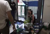 女子「丟鑰匙」販毒遭逮　竟反問警：「鸚鵡沒人顧怎麼辦」