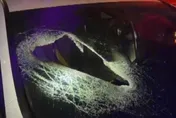 奪命鐵片穿破車窗！夫妻走國道衰遇劫　她「鐵片飛砸頭重創」爆血昏死