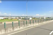 快訊/水泥橋墩座噴飛！台61線平板車自撞車禍　駕駛疑似酒駕