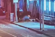 手機定位揪賊！醉漢公車站路倒遭「乾洗」　男子偷走手機半小時後GG了