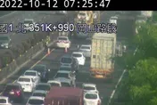 快訊/3車失控追撞…國1岡山路段車禍！上班時間「回堵9km」塞爆
