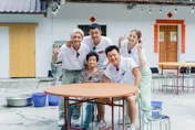 《嗨！營業中》請師90歲阿嬤竟歪樓「種草莓嗎」　庹宗康聽不下去怒：等下拿棍子打