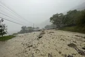 影/連日大雨土石鬆動！北橫公路86.5K「黃土崩落」雙向封閉　明中午12時前搶通