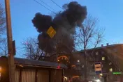 又摔！俄Su-30戰機墜毀西伯利亞住宅區起火爆炸　2飛行員喪命