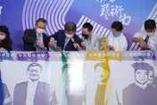何志偉棄置陳時中畫像有內幕？媒體人嘆：綠營已在黨內找戰犯