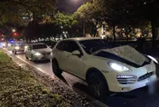 快訊/北市大安區離奇車禍！中年男子穿越快車道遭撞　失去生命跡象送醫搶救中