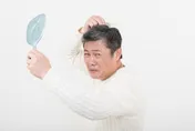 頭皮油油好困擾！營養師：頭皮、頭髮6大問題「用吃的」改善