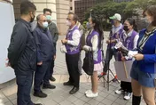 台北市長選舉辯論/蘇煥智沒受邀怒了！率眾闖會場