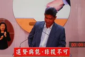 比候選人搶鏡！五行、生肖、量子糾纏都能翻　手語老師「比」到滿頭汗