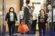 籲徐巧芯停止人身攻擊！紙風車電話被灌爆　張敏宜哽咽：別再騷擾我們了