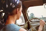 女子學開車遭猥褻！強拉手摸「教練的排檔桿」…下慘曝光