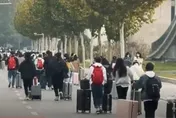 【影】不想淪富士康第2　鄭州黃河科大學生衝出校園喊：淪陷了！