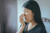 女主管口臭飄「高麗菜味」　非牙齒問題！臭氣竟從腸跑到肺