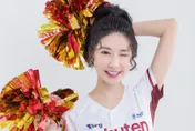 「隱乳女神」揪球迷健走！樂天女孩筠熹放風D級UU　自爆將大解放：「該露的都會露」