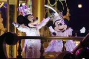 迪士尼股價下跌超過13%！ 計劃將裁員凍招　靠Disney+力拼虧轉盈