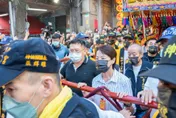 黃珊珊獨挑大梁！青山宮暗訪首日單獨扛轎無其他政要陪同