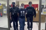 為討500元！2男子街頭持球棒互毆　見警抓狂遭壓制