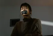 首例！陸狼師「一對一」授課猥褻10歲女童　法院判終身禁教職.接近未成年人