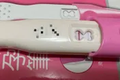 男拿驗孕棒快篩「2條線」！醫證實：可能是「這癌症」！