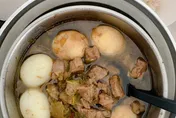 電鍋保溫食物不會壞？食藥署：這溫度恐助細菌孳生