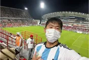 超熱血！為見證「梅西世足賽最後一戰」　24歲粉絲裸辭「騎車2000公里」抵卡達