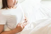 尿液出現「烏龍茶色」恐罹癌！ 醫提醒「冒8大症狀」別不當一回事