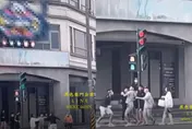 新竹知名KTV前爆鬥毆！1男遭狂揍猛踢　離譜畫面曝光
