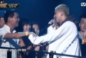 WINNER旻浩才嘆「爸爸肝出狀況」急送醫！YG慟曝「不敵病魔離世」　《SMTM》同框成絕響