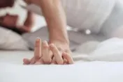 女外送員戀上人夫男同事！頻頻外送自己到對方家裡…不倫代價40萬