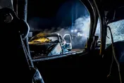 疑天雨路滑自摔…新店死亡車禍！24歲男頭部重創　送醫搶救仍不治